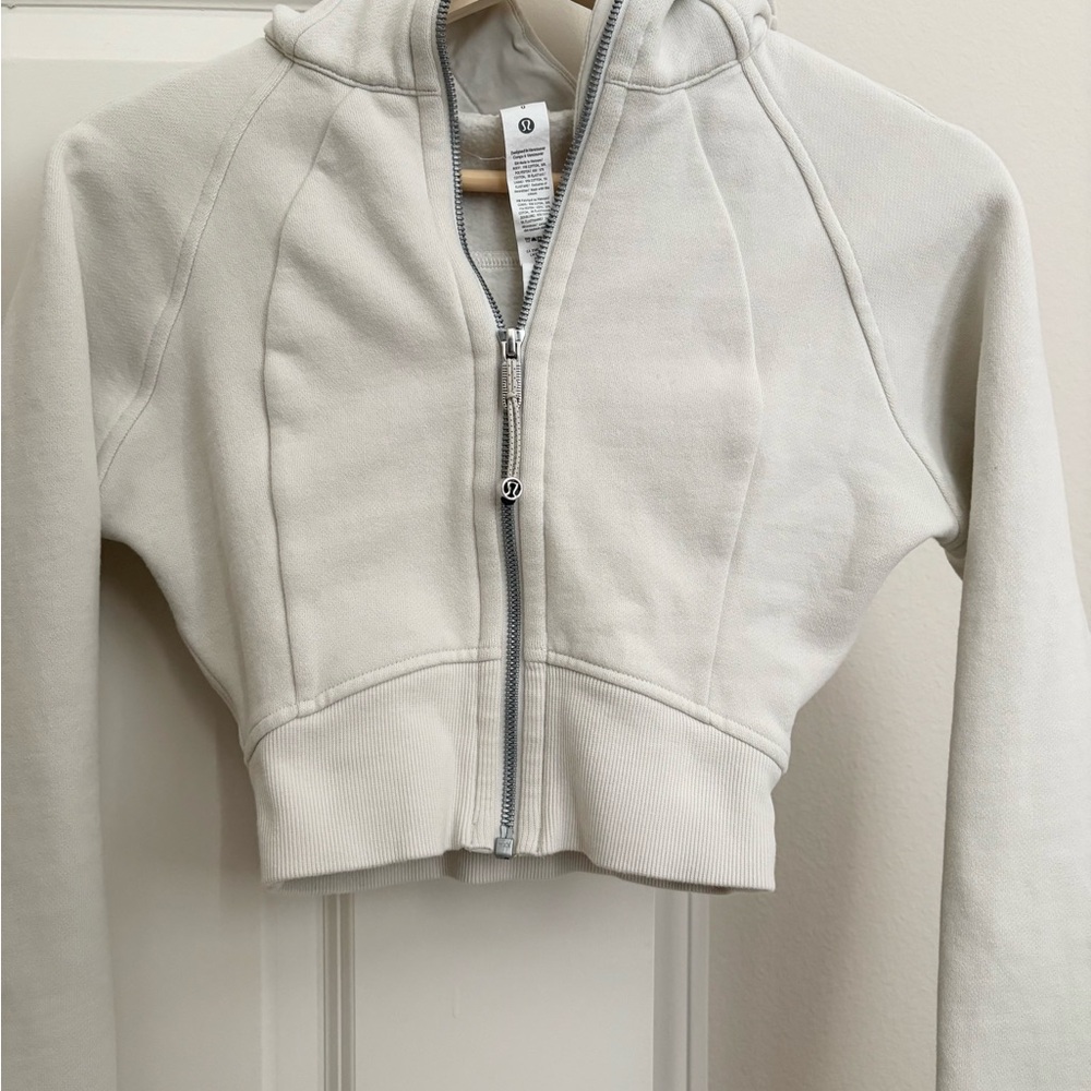 Lulú Lemon sweater size 0